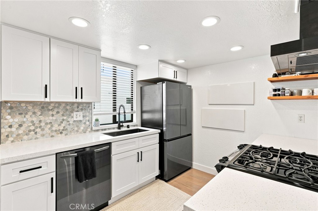 2609 Nelson Avenue F Property Photo 8