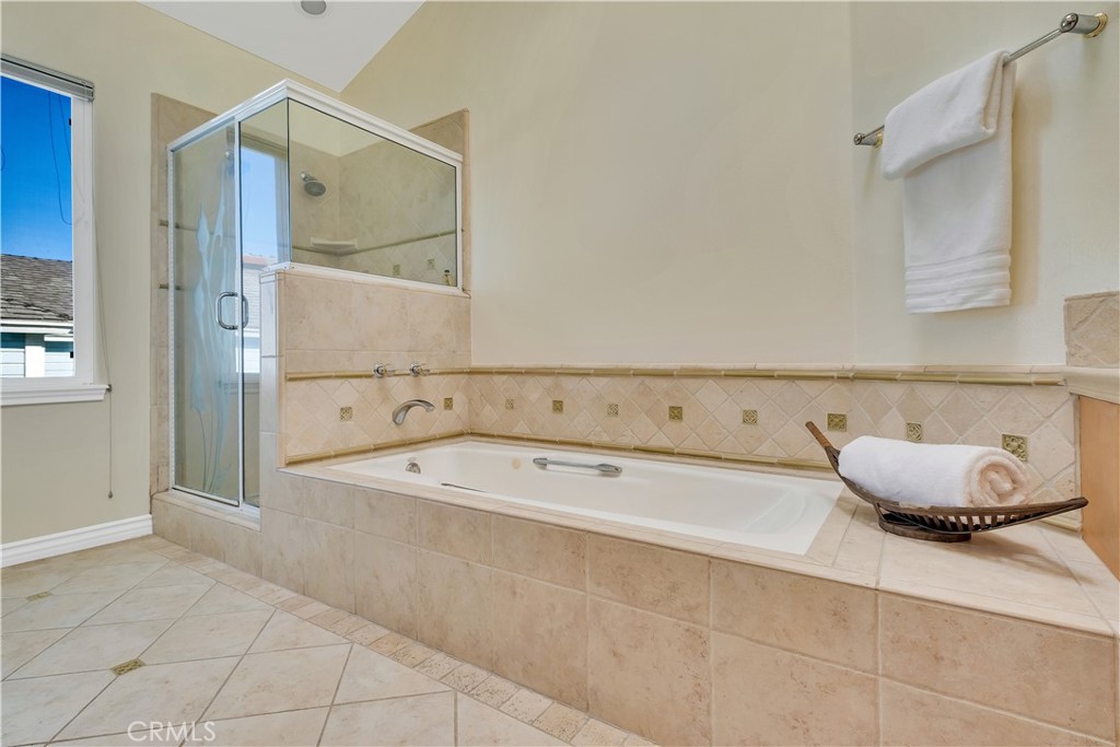 1802 Clark Property Photo 28