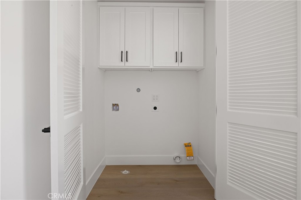 14810 Eastwood Avenue Property Photo 12
