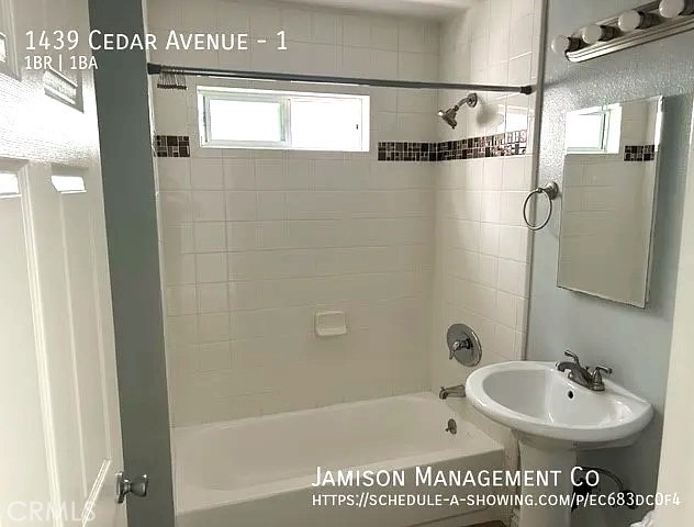 1439 Cedar Property Photo 6