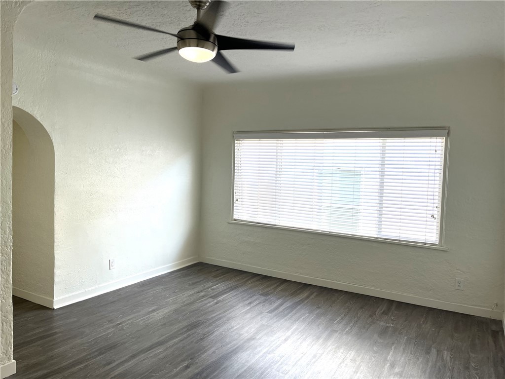 1439 Cedar Property Photo 10