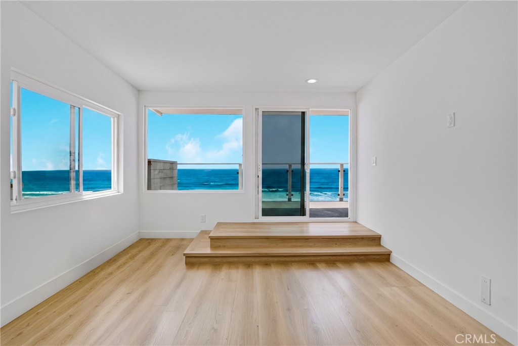 3600 The Strand C Property Photo 4