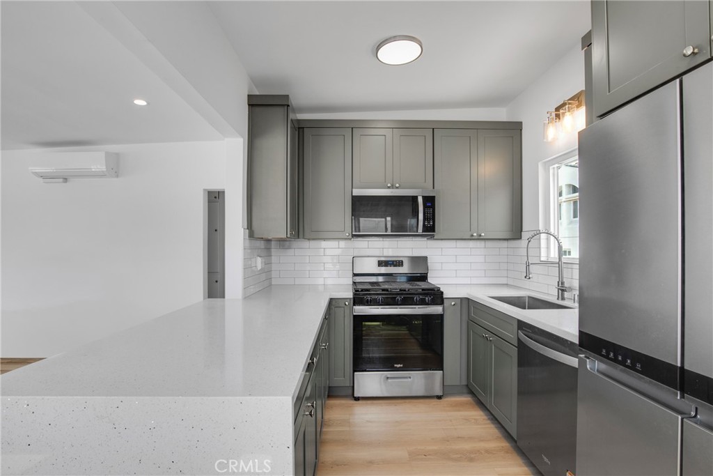 3600 The Strand C Property Photo 8