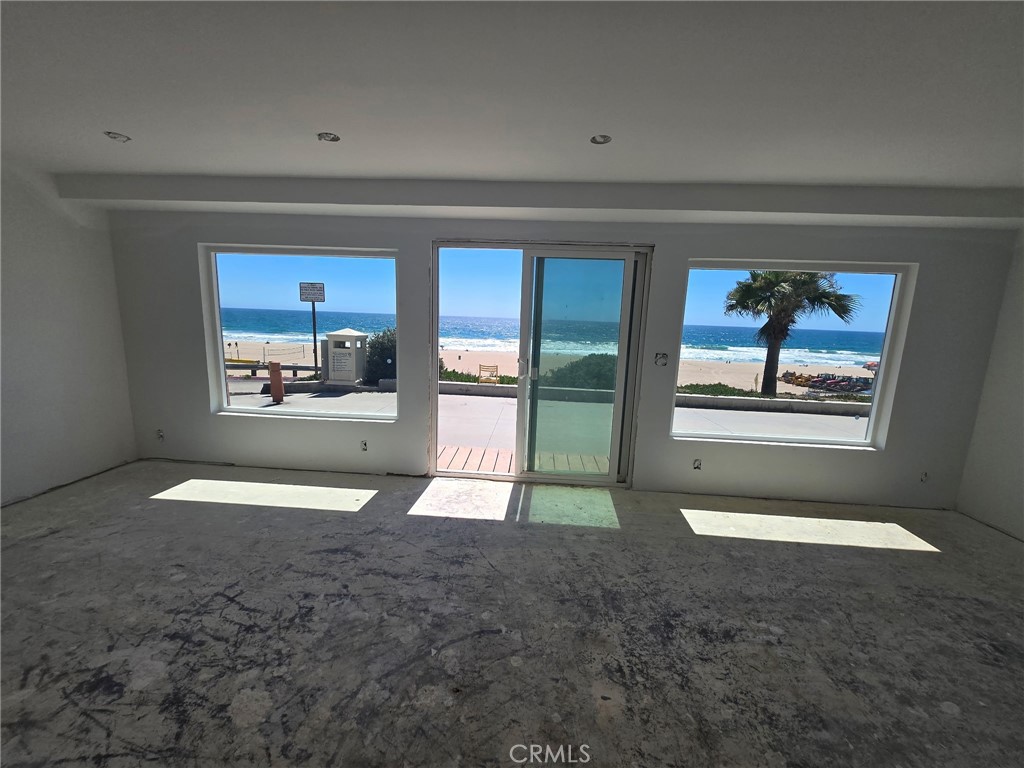 3600 The Strand A Property Photo 9