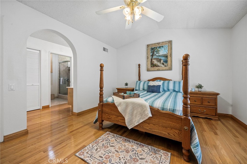 28242 Zarza Property Photo 1