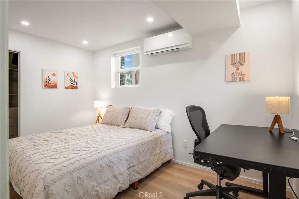 428 25th Property Photo 22