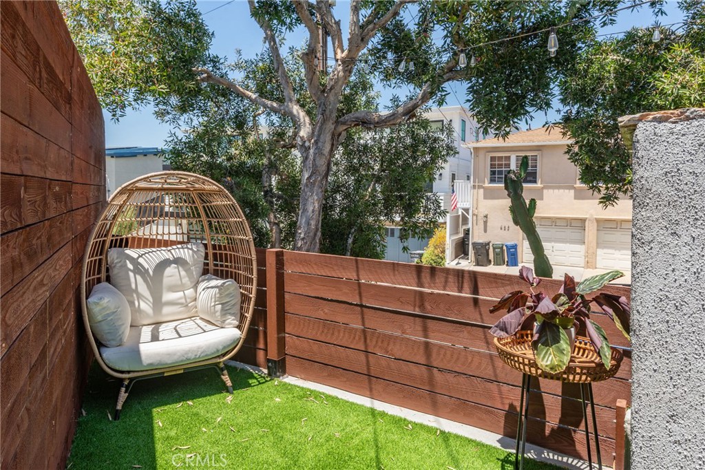 428 25th Property Photo 32