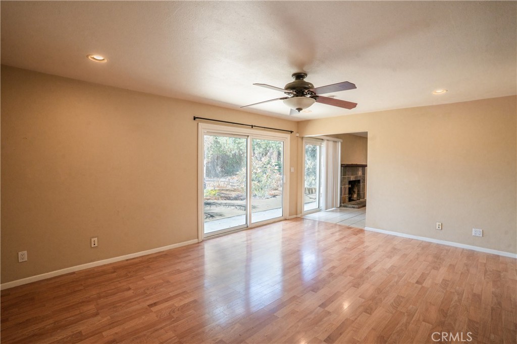 993 Verona Property Photo 9