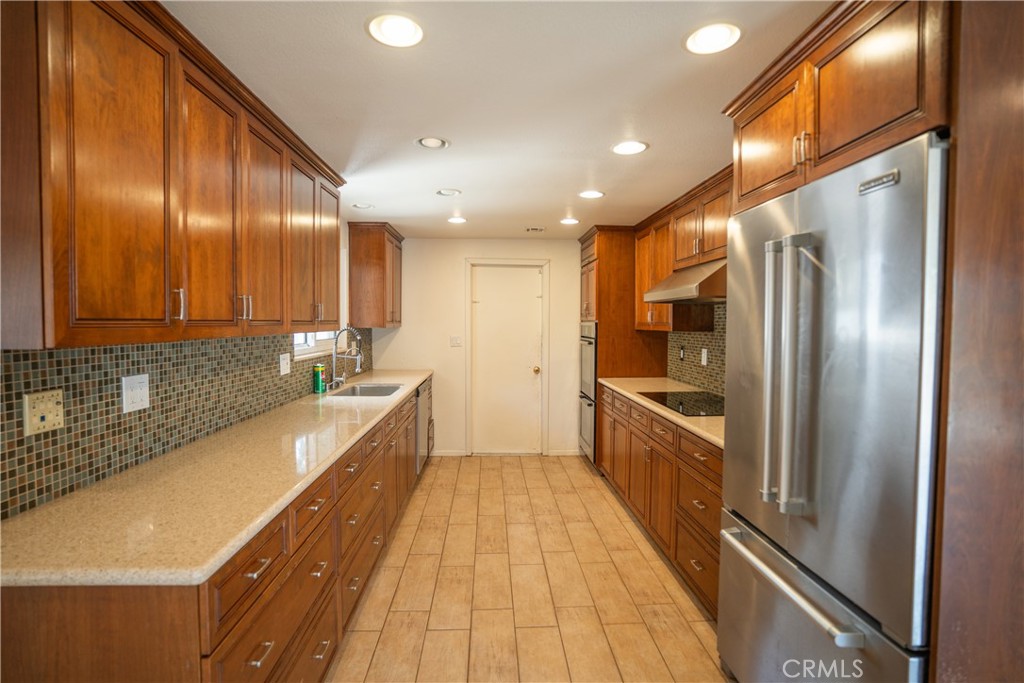 993 Verona Property Photo 10