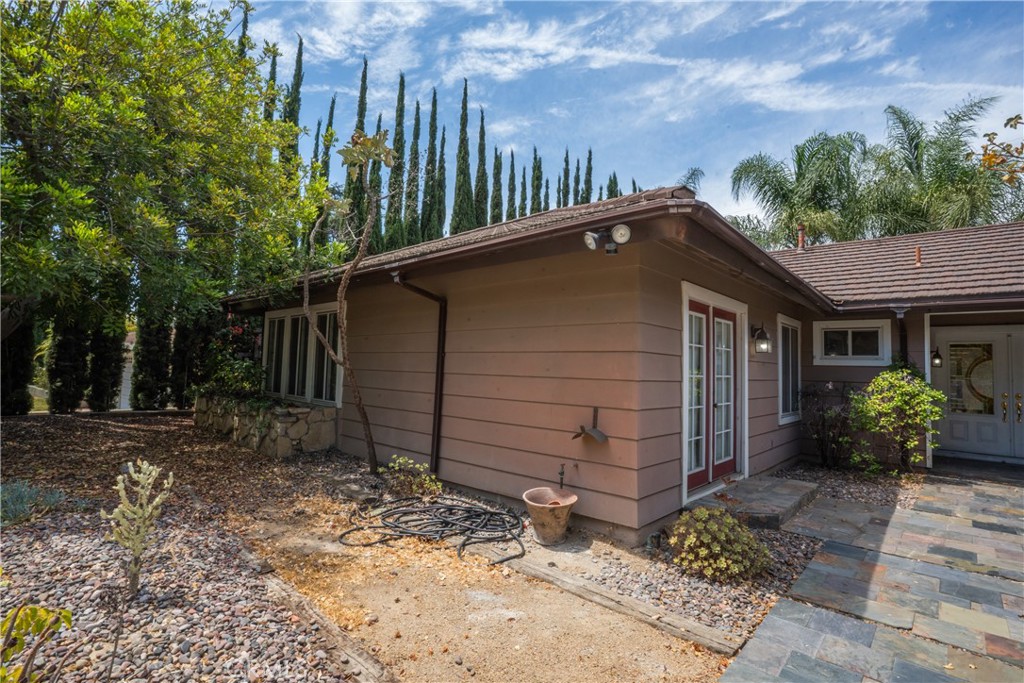 993 Verona Property Photo 40
