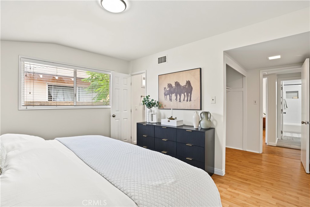 1118 Rumbold Property Photo 11