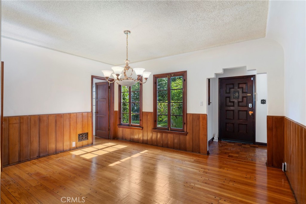 1417 Ardmore Property Photo 8