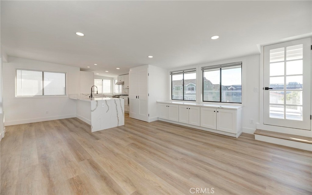 1090 Loma Drive Property Photo 1