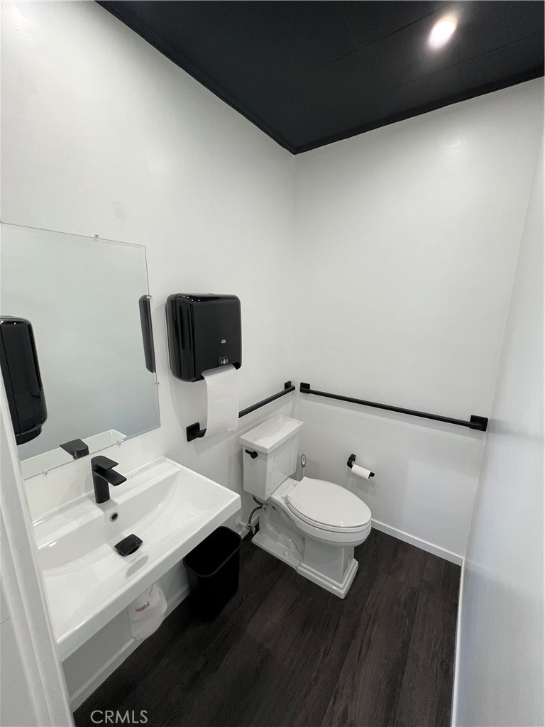 809 S Gaffey St Property Photo 8