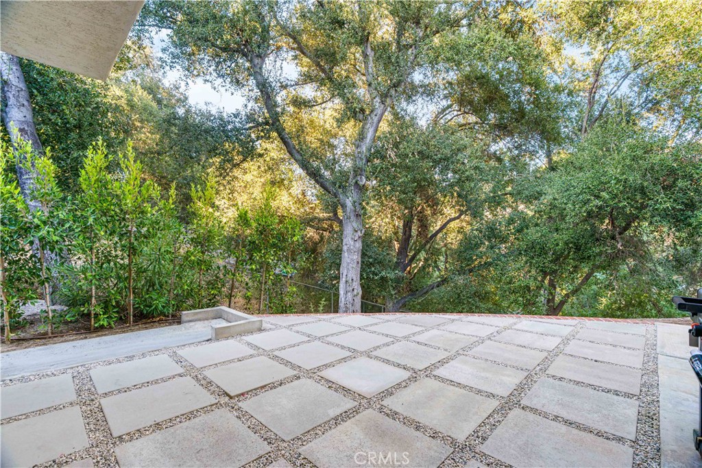 5712 Fairview Pl. Property Photo 10