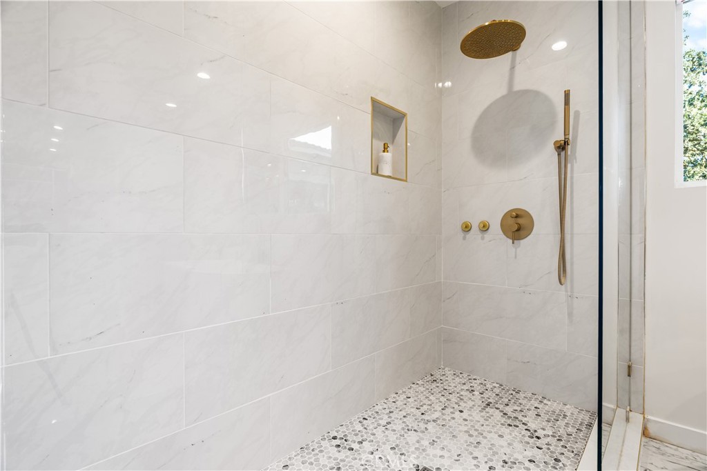 5712 Fairview Pl. Property Photo 19