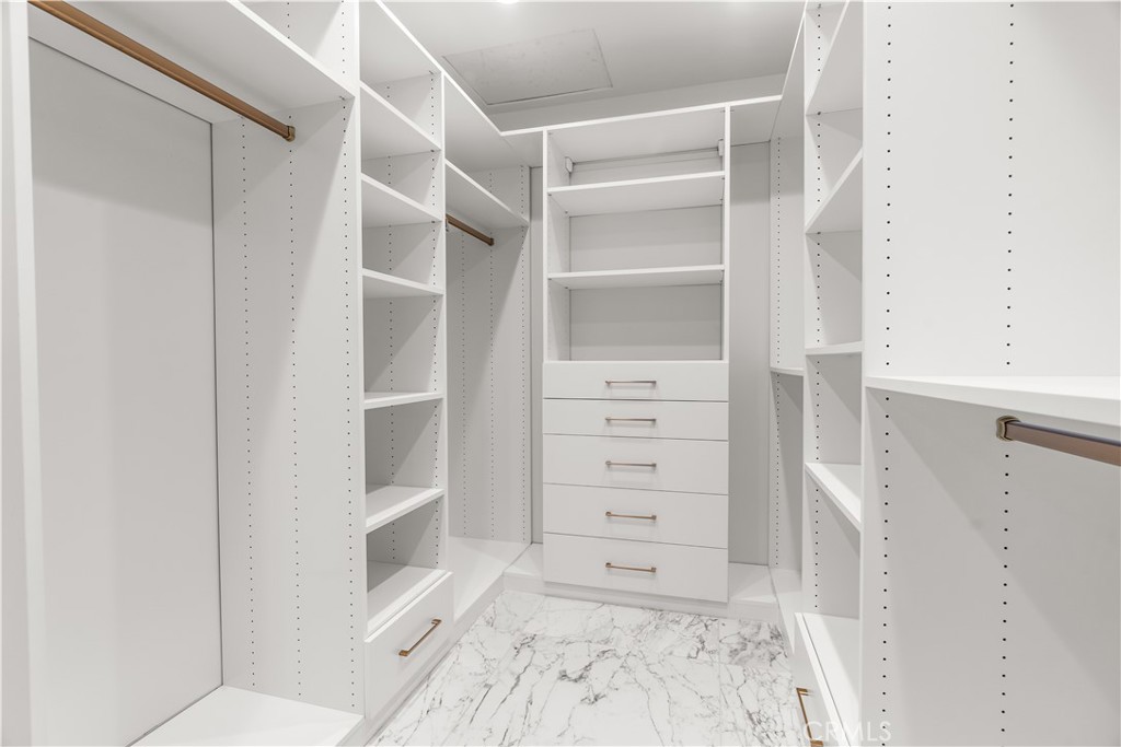 5712 Fairview Pl. Property Photo 21