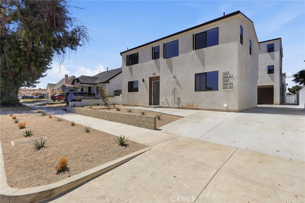1507 W 83rd Street Property Photo 4