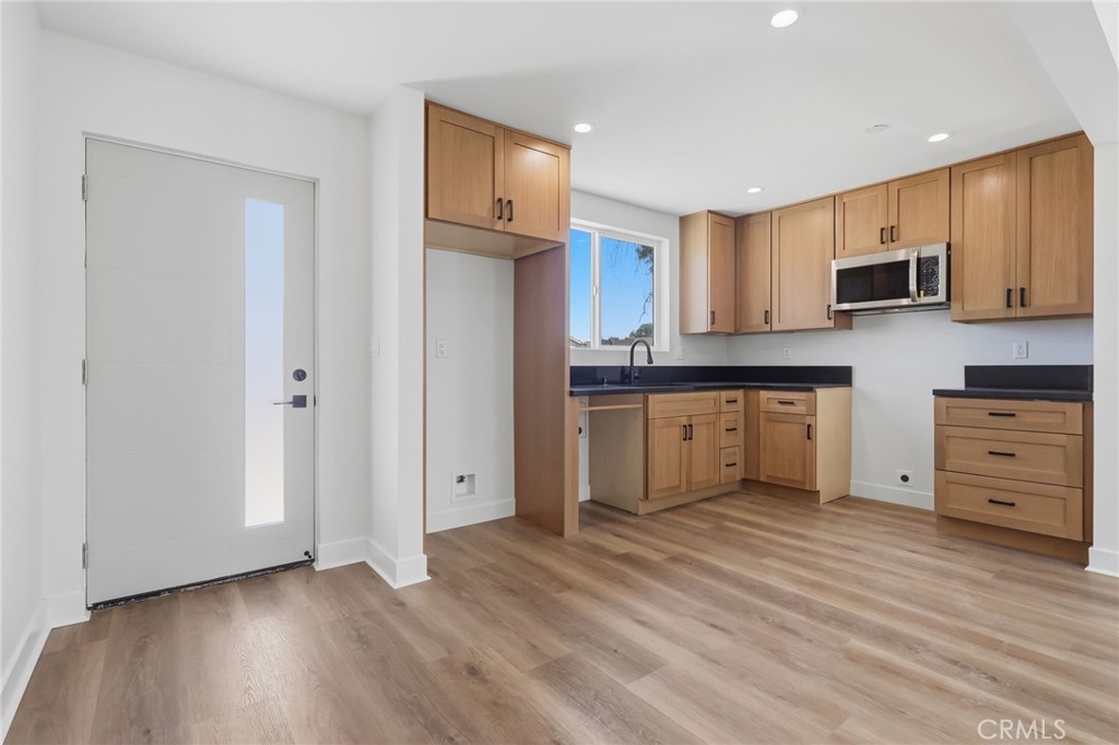 1507 W 83rd Street Property Photo 16