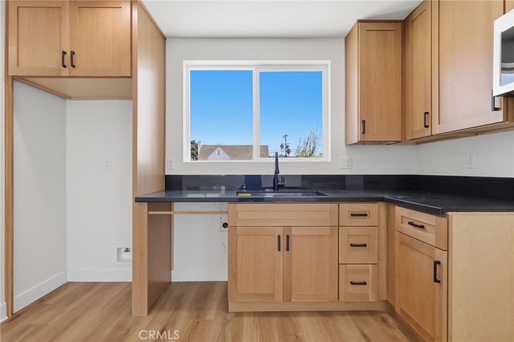 1507 W 83rd Street Property Photo 18