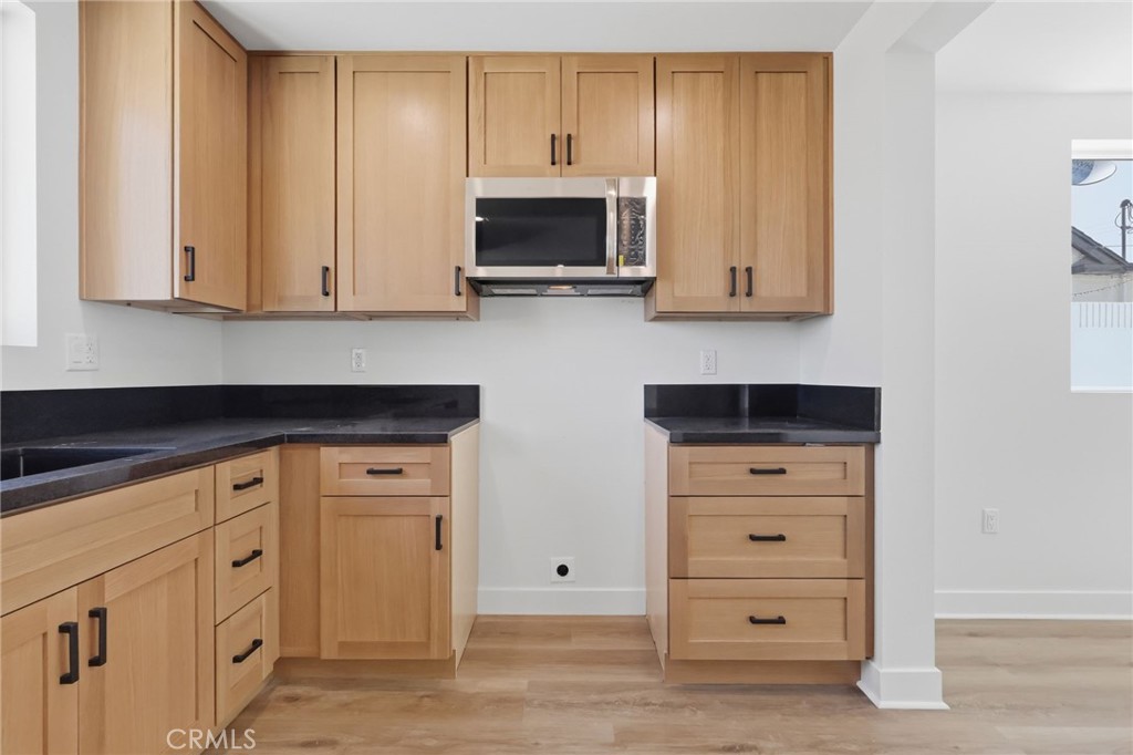 1507 W 83rd Street Property Photo 19