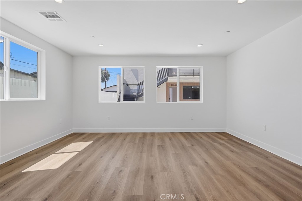 1507 W 83rd Street Property Photo 21