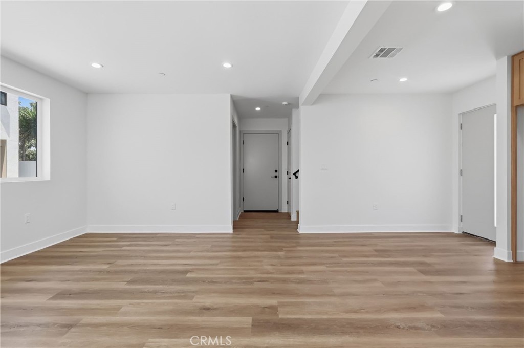 1507 W 83rd Street Property Photo 28