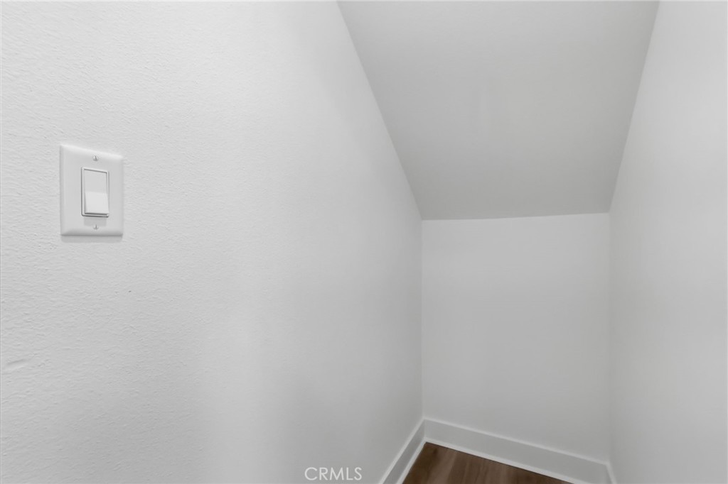 1507 W 83rd Street Property Photo 34
