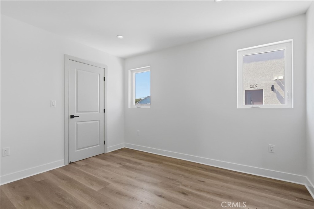1507 W 83rd Street Property Photo 38