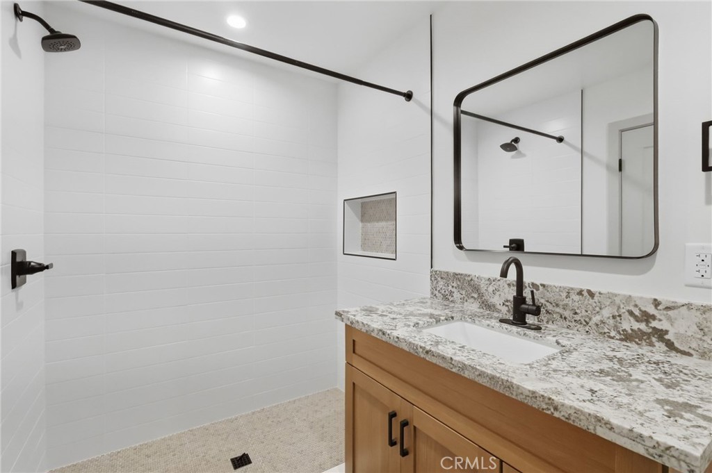 1507 W 83rd Street Property Photo 44