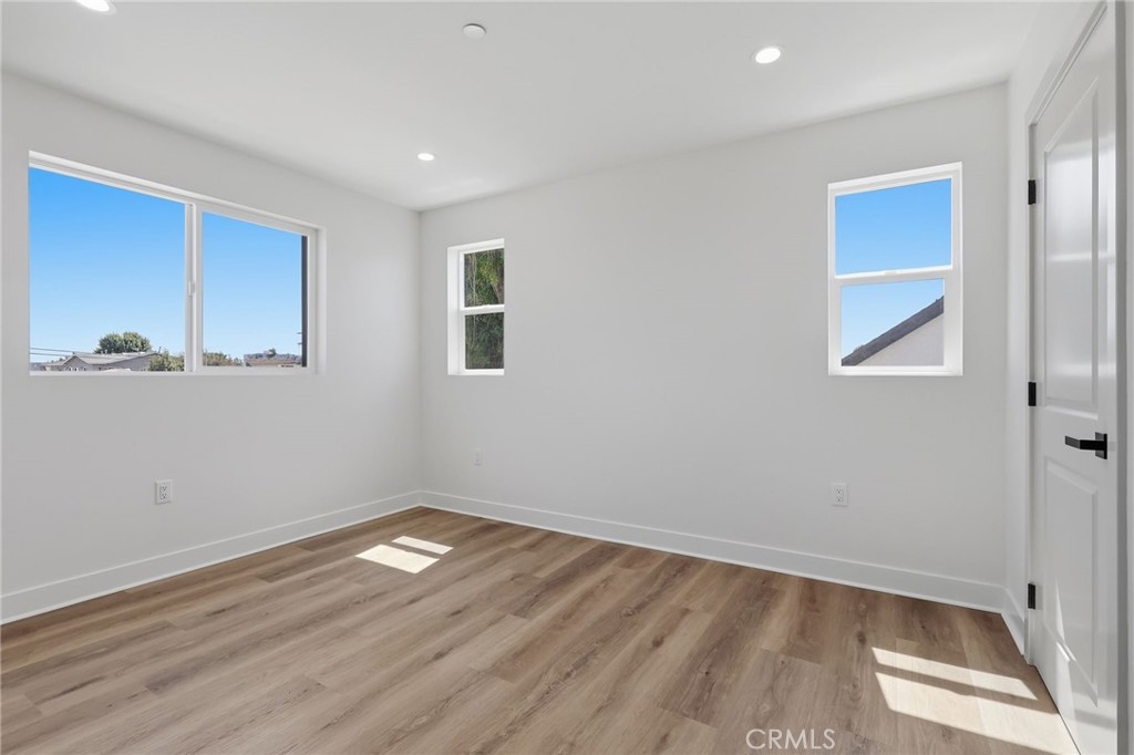 1507 W 83rd Street Property Photo 48