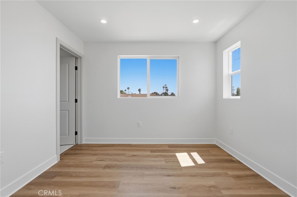 1507 W 83rd Street Property Photo 49