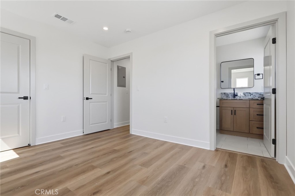1507 W 83rd Street Property Photo 52