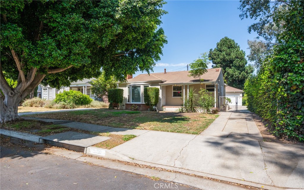 2526 Purdue Property Photo 2