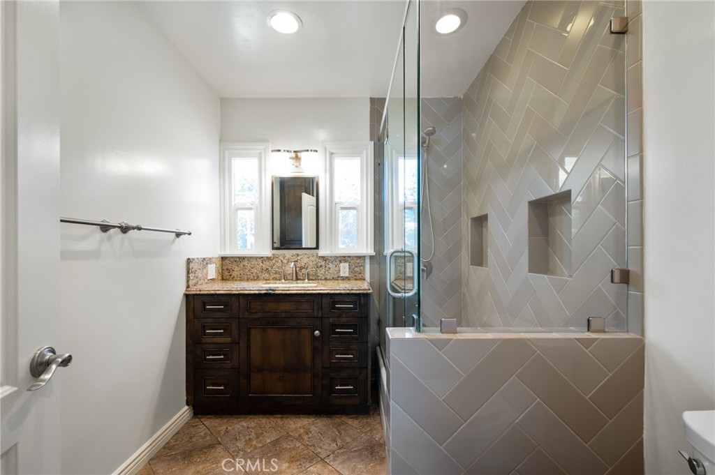 2526 Purdue Property Photo 17
