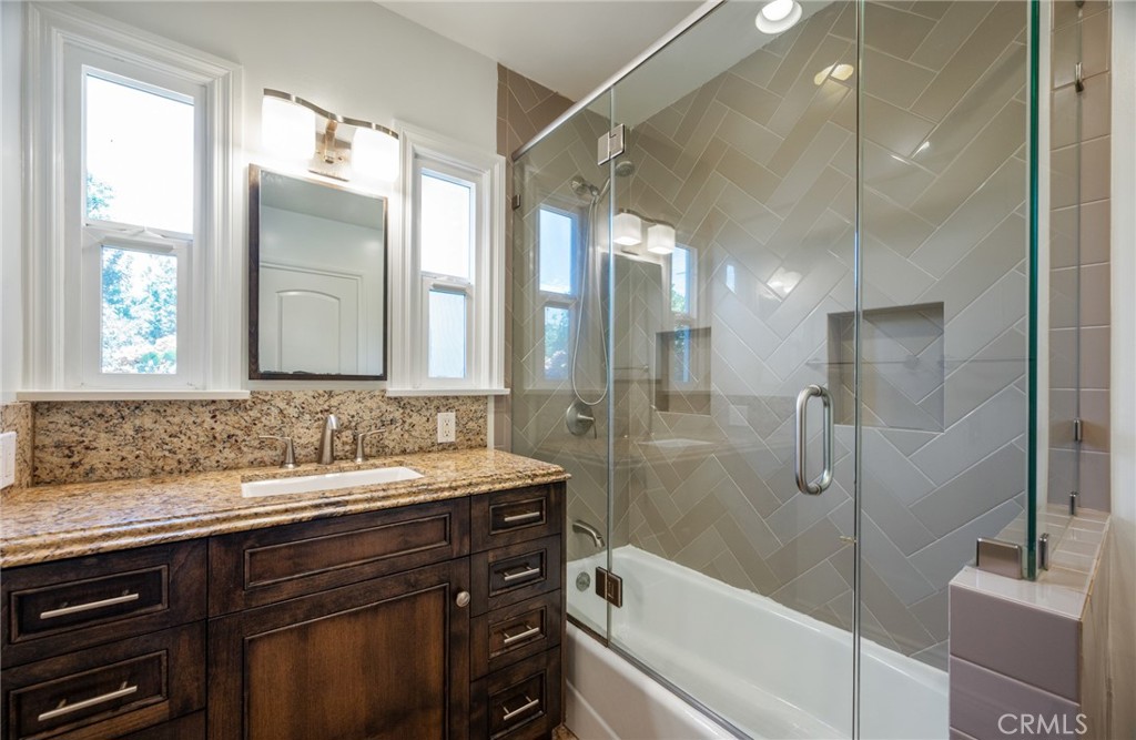 2526 Purdue Property Photo 18