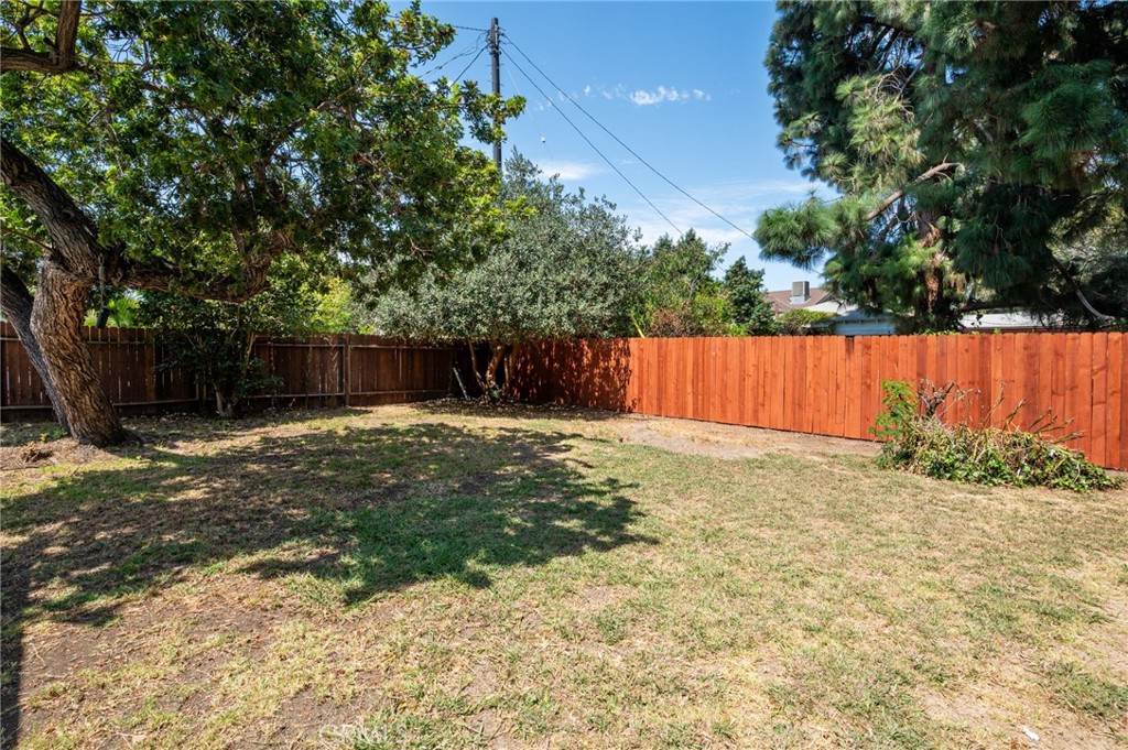 2526 Purdue Property Photo 23
