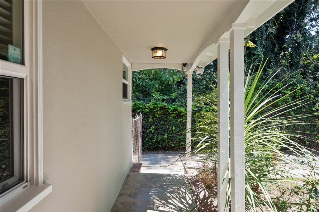 2526 Purdue Property Photo 32
