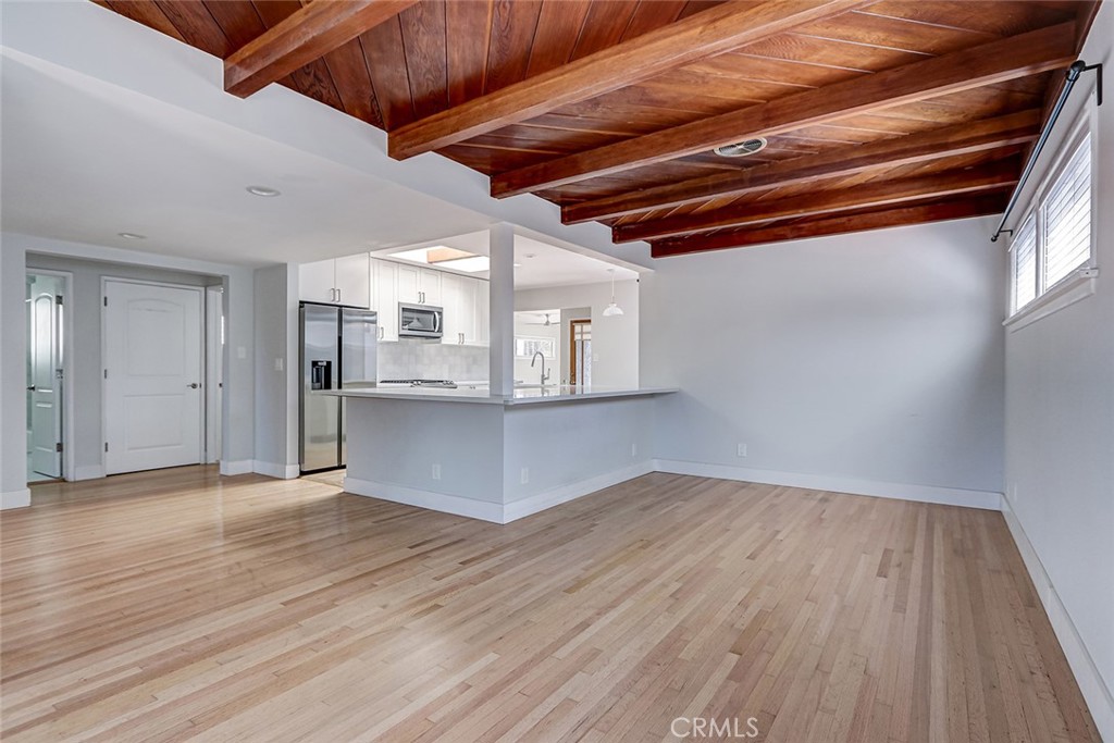 644 14th Property Photo 2