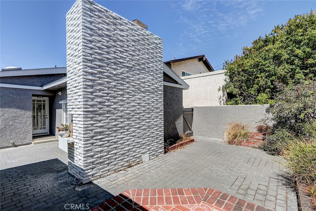 644 14th Property Photo 32