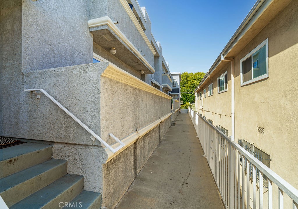 3552 S Centinela Avenue Property Photo 6