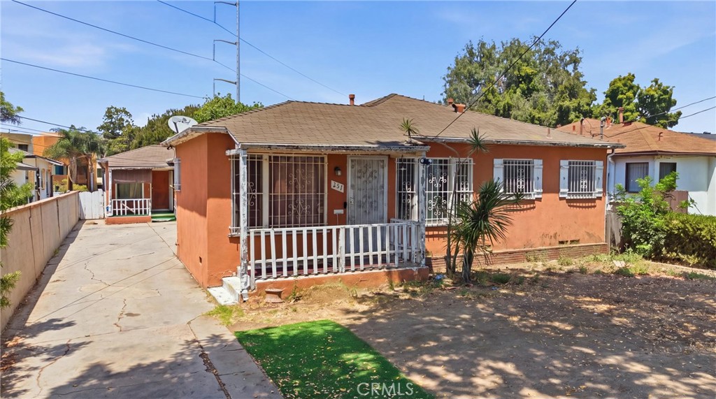 637 Hill Street Property Photo 1