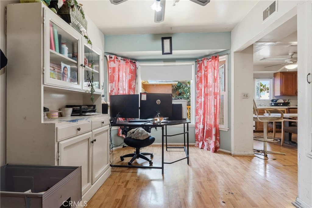 637 Hill Street Property Photo 14