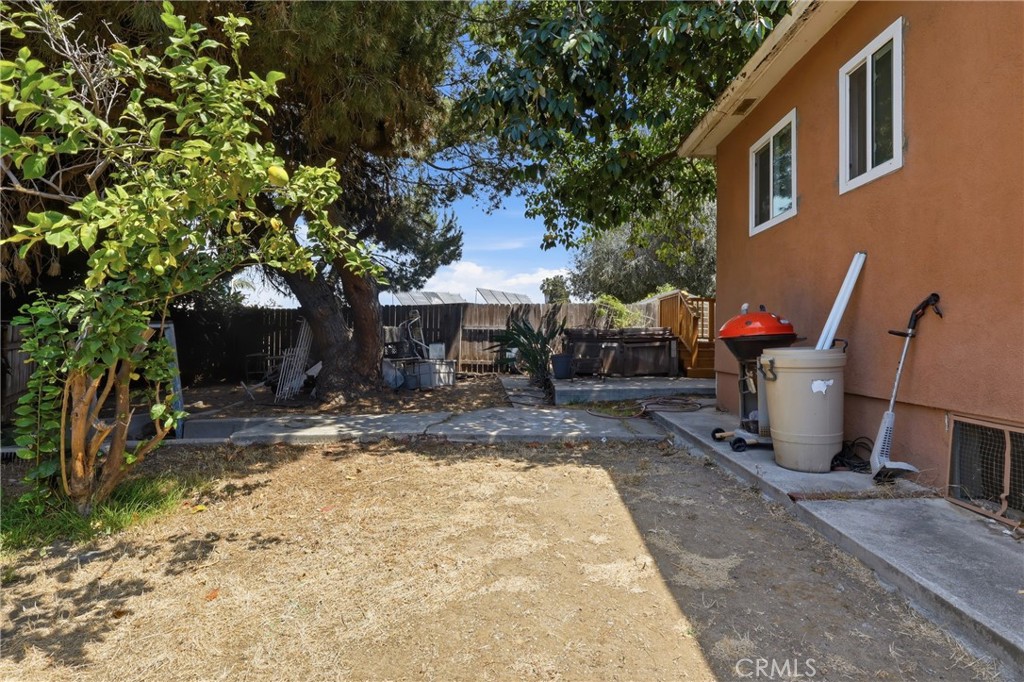 637 Hill Street Property Photo 27
