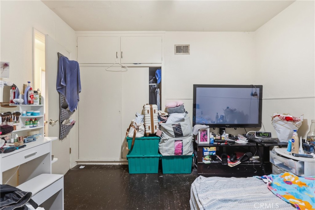 637 Hill Street Property Photo 31