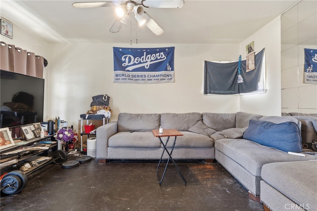 637 Hill Street Property Photo 36
