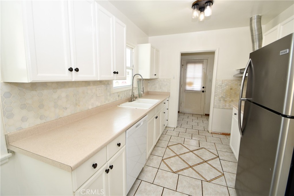 4562 Iroquois Avenue Property Photo 11
