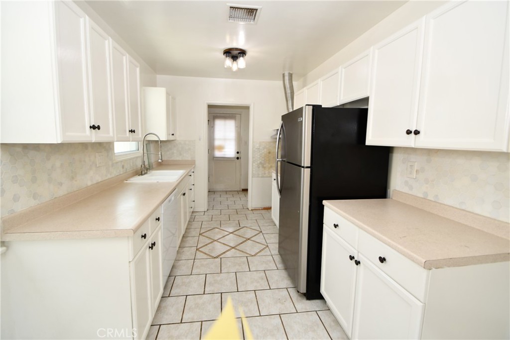 4562 Iroquois Avenue Property Photo 12