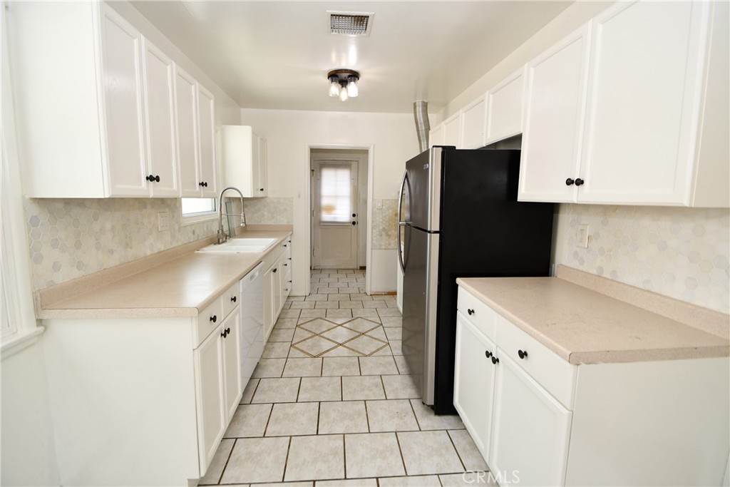 4562 Iroquois Avenue Property Photo 27
