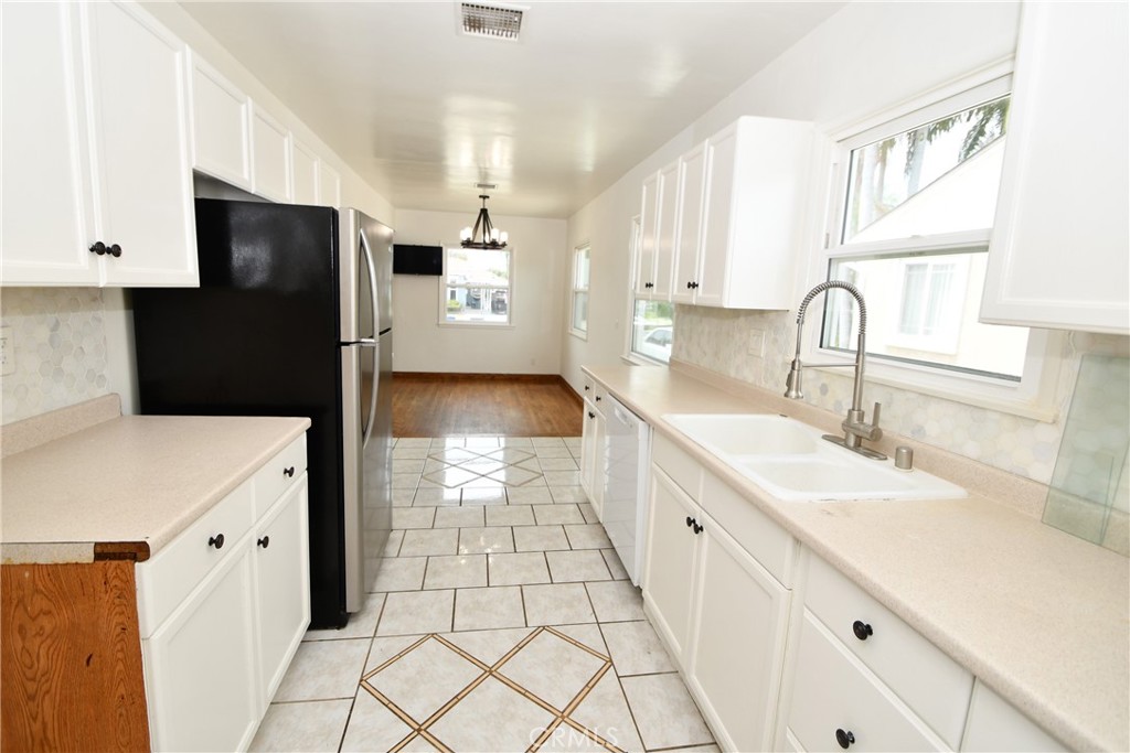 4562 Iroquois Avenue Property Photo 28